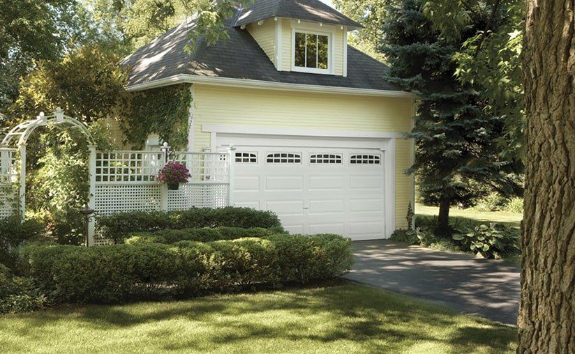 classic-steel-long-elegant-charleston-window-white-garage-door-1920w.jpg